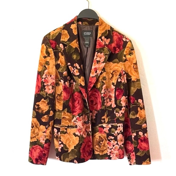 Studio by Liz Claiborne  velvet floral jacket - Picture 3 of 7